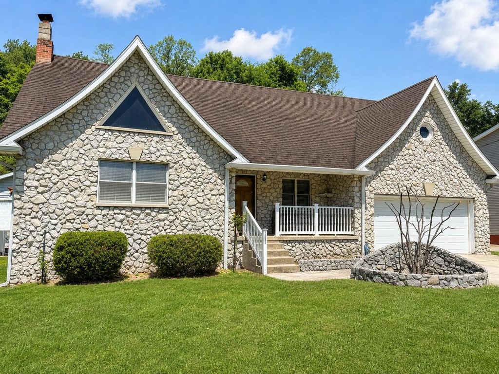 1820 Campbell Drive, Ironton, OH 45638