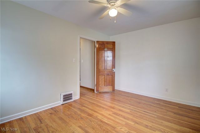 2918 North Avenue, Parma, OH 44134