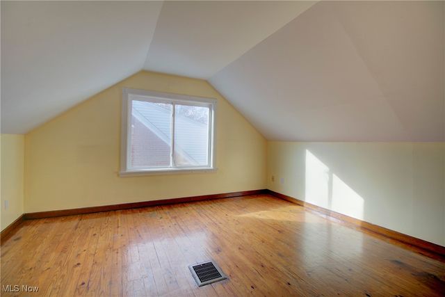 2918 North Avenue, Parma, OH 44134