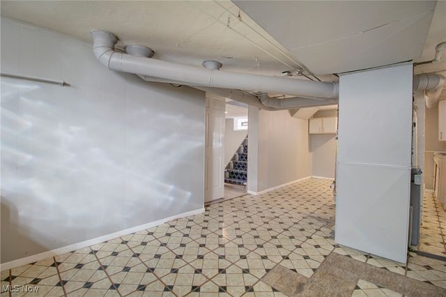 2918 North Avenue, Parma, OH 44134