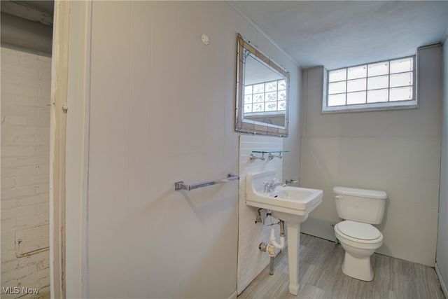 2918 North Avenue, Parma, OH 44134