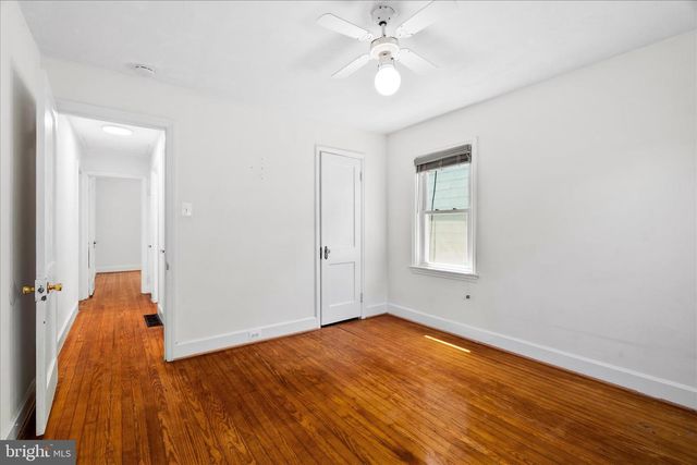 402 GUILFORD AVE, Hagerstown, MD 21740