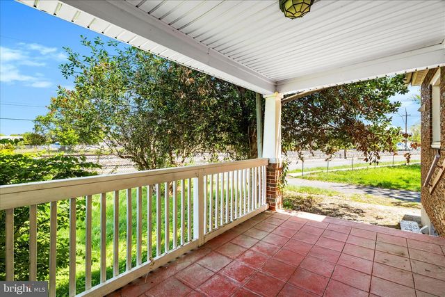 402 GUILFORD AVE, Hagerstown, MD 21740