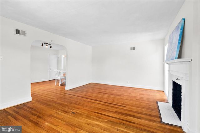 402 GUILFORD AVE, Hagerstown, MD 21740