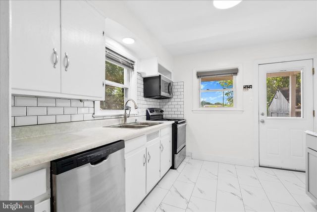 402 GUILFORD AVE, Hagerstown, MD 21740