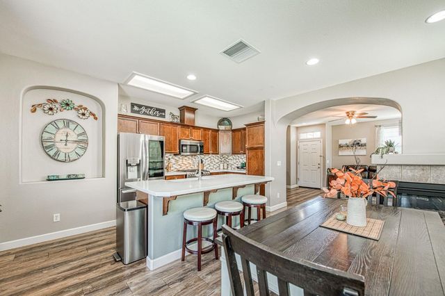 3665 W Black Walnut Lane, Fresno, CA 93711