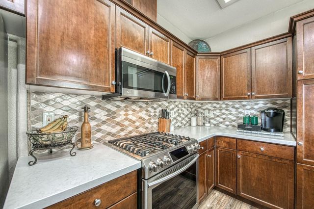 3665 W Black Walnut Lane, Fresno, CA 93711