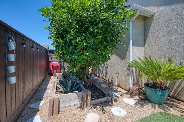 3665 W Black Walnut Lane, Fresno, CA 93711