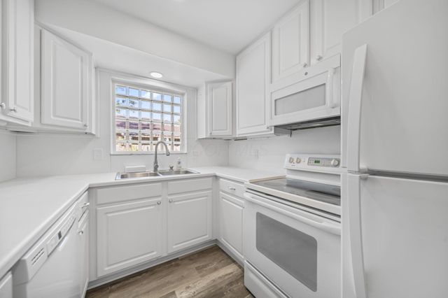 1208 Woodbrook, 310, Columbus, OH 43223