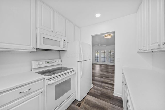 1208 Woodbrook, 310, Columbus, OH 43223