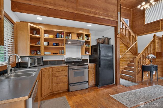 1649 Hemlock Drive, Camano Island, WA 98282
