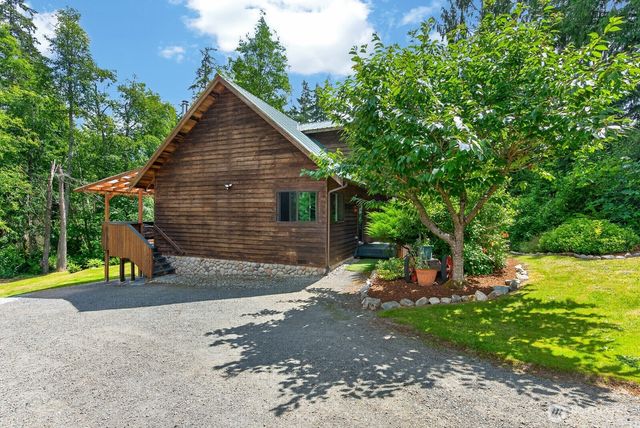 1649 Hemlock Drive, Camano Island, WA 98282