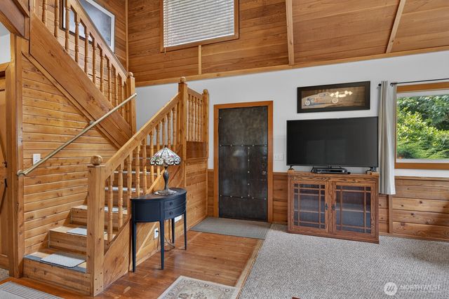 1649 Hemlock Drive, Camano Island, WA 98282
