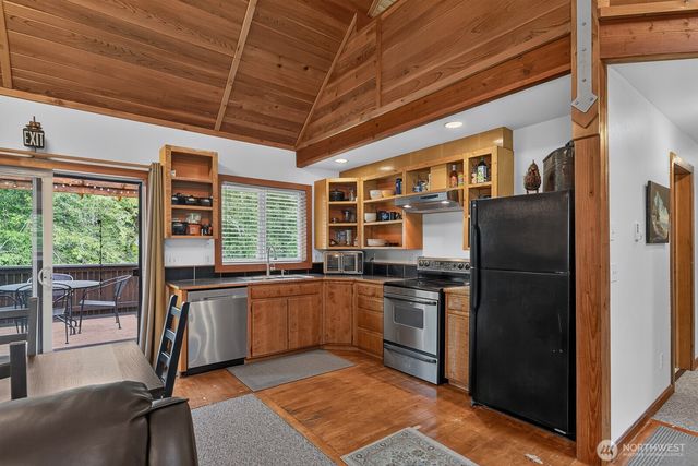 1649 Hemlock Drive, Camano Island, WA 98282