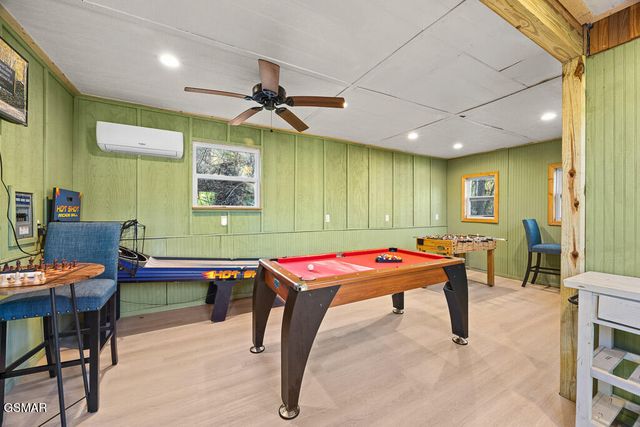 207 Buena Vista Drive, Pigeon Forge, TN 37876