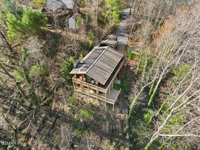 207 Buena Vista Drive, Pigeon Forge, TN 37876