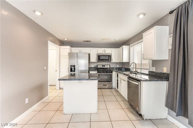 1624 Leaning Pine Way, Las Vegas, NV 89128