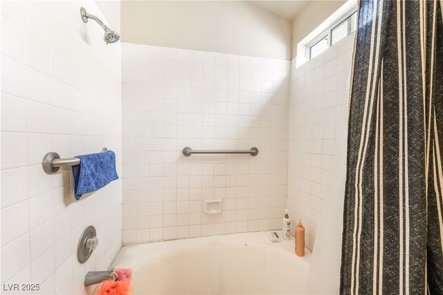 1624 Leaning Pine Way, Las Vegas, NV 89128