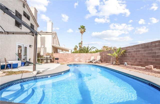 1624 Leaning Pine Way, Las Vegas, NV 89128