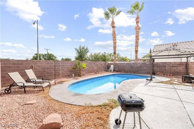 1624 Leaning Pine Way, Las Vegas, NV 89128