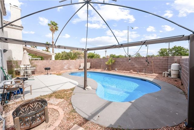 1624 Leaning Pine Way, Las Vegas, NV 89128