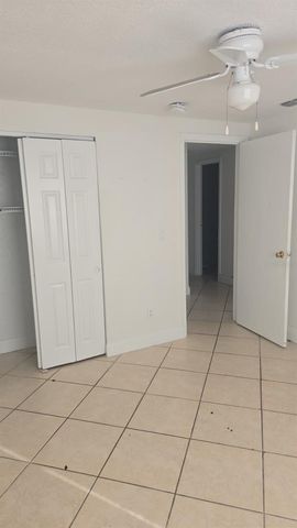 7914 WOODGROVE CIRCLE, Tampa, FL 33615