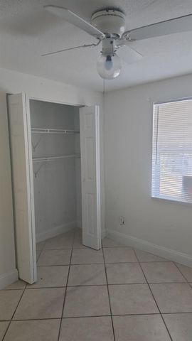 7914 WOODGROVE CIRCLE, Tampa, FL 33615