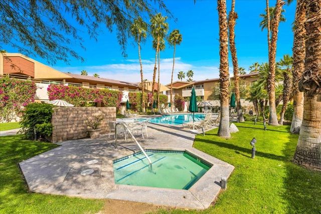 470 S Calle Encilia B14, Palm Springs, CA 92262