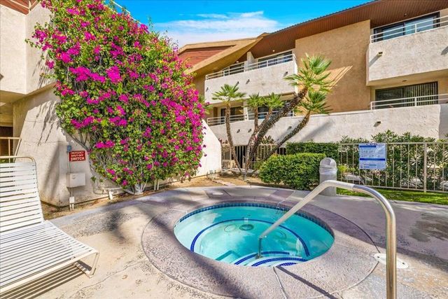 470 S Calle Encilia B14, Palm Springs, CA 92262