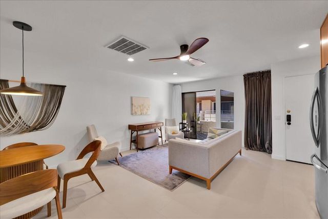 470 S Calle Encilia B14, Palm Springs, CA 92262