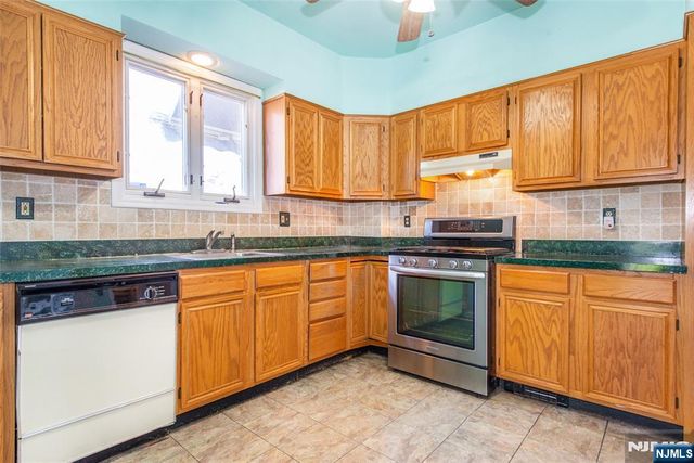 27-29 Willard Street, Pompton Lakes, NJ 07442