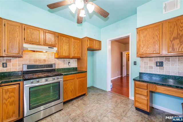 27-29 Willard Street, Pompton Lakes, NJ 07442