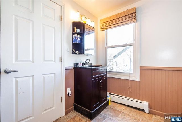 27-29 Willard Street, Pompton Lakes, NJ 07442