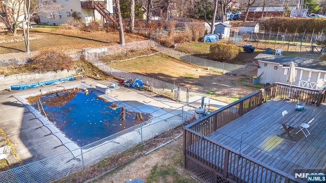 27-29 Willard Street, Pompton Lakes, NJ 07442