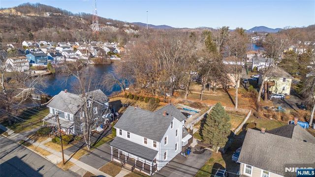 27-29 Willard Street, Pompton Lakes, NJ 07442