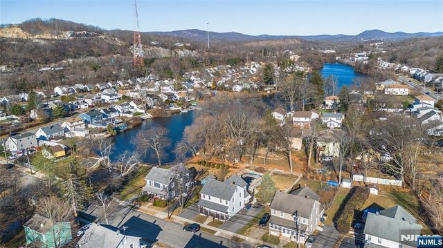 27-29 Willard Street, Pompton Lakes, NJ 07442