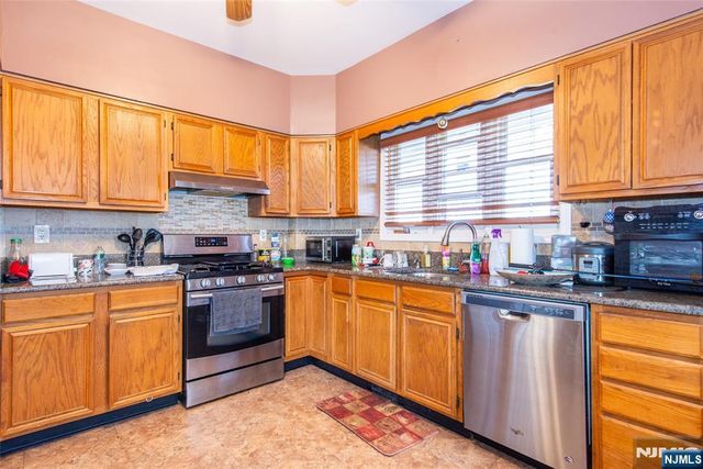 27-29 Willard Street, Pompton Lakes, NJ 07442