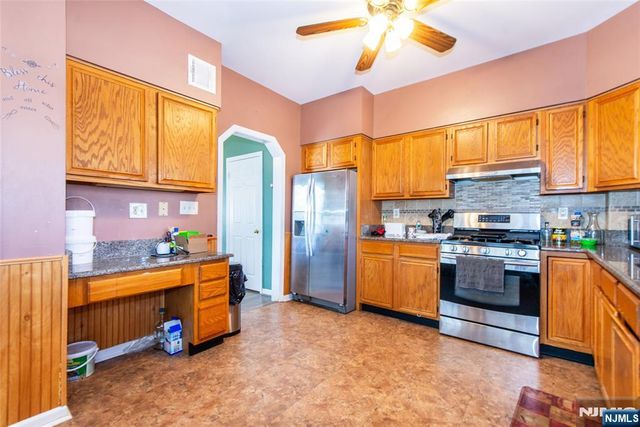 27-29 Willard Street, Pompton Lakes, NJ 07442