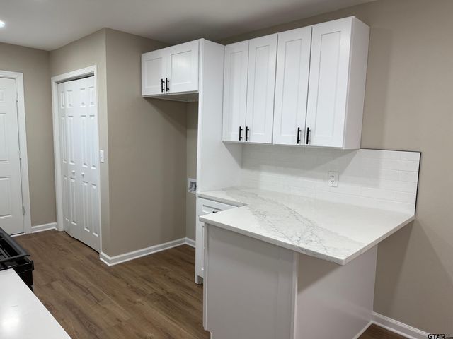 1506 N Summit Ave, Tyler, TX 75702