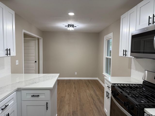 1506 N Summit Ave, Tyler, TX 75702