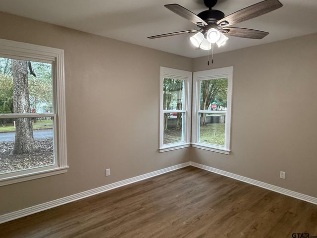 1506 N Summit Ave, Tyler, TX 75702