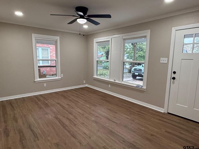 1506 N Summit Ave, Tyler, TX 75702