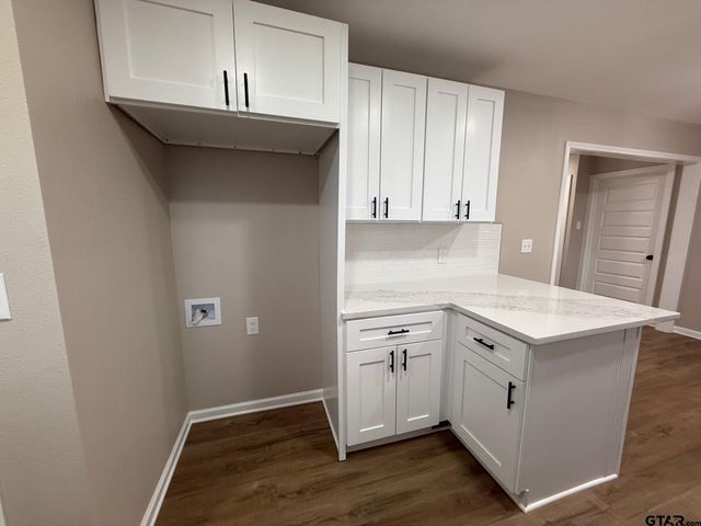 1506 N Summit Ave, Tyler, TX 75702