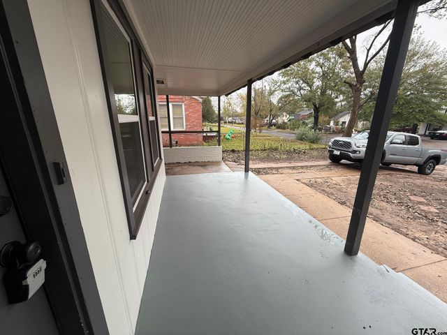 1506 N Summit Ave, Tyler, TX 75702