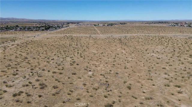 25 Aster, Adelanto, CA 92301