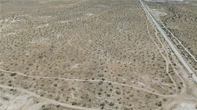 25 Aster, Adelanto, CA 92301