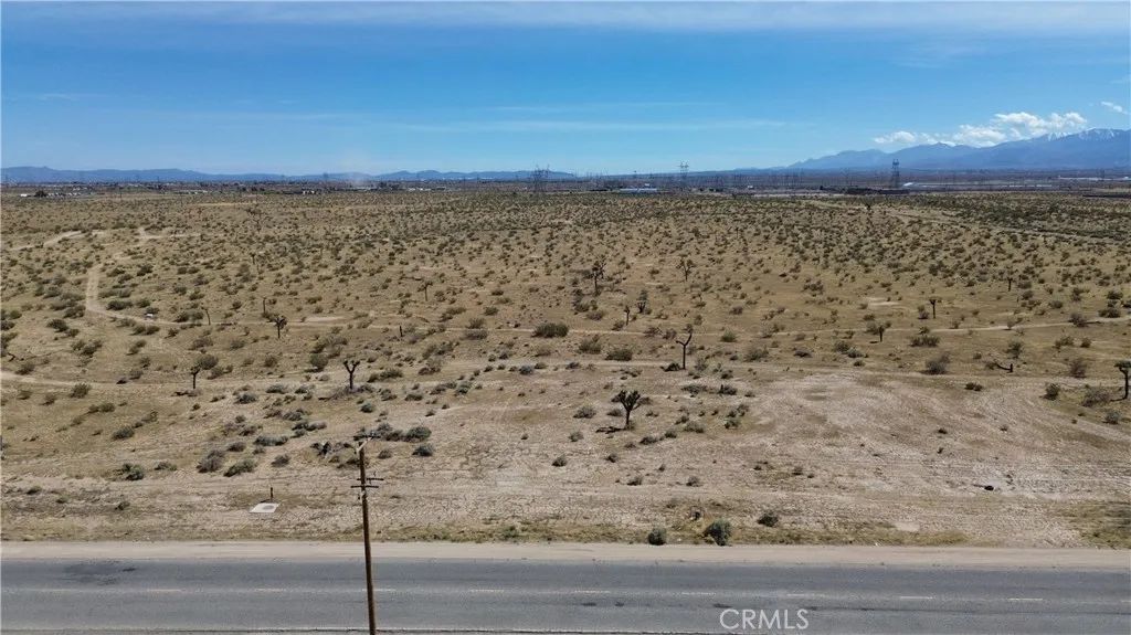 25 Aster, Adelanto, CA 92301