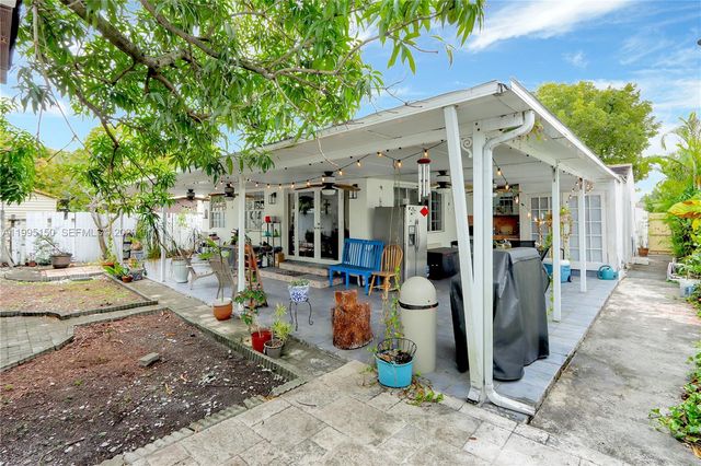 5509 SW 6th St, Miami, FL 33134