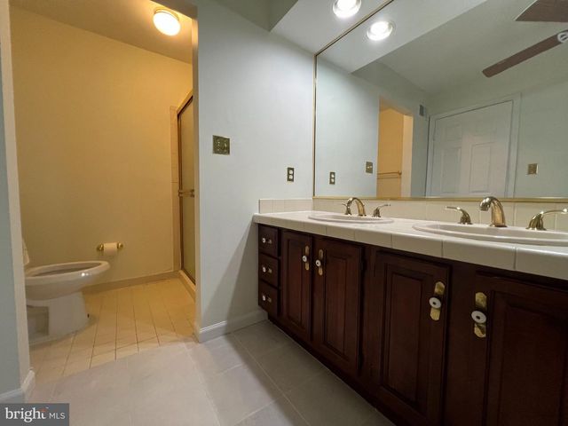 12002 LISA MARIE CT, Fairfax, VA 22033