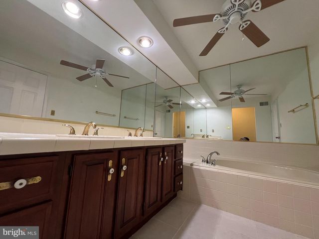 12002 LISA MARIE CT, Fairfax, VA 22033